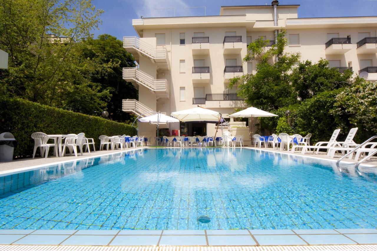 Hotel Reggiana Річчоне Екстер'єр фото